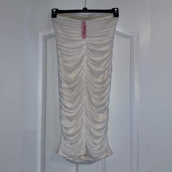 NWT White corset style dress from Rosedress - Picture 5 of 7